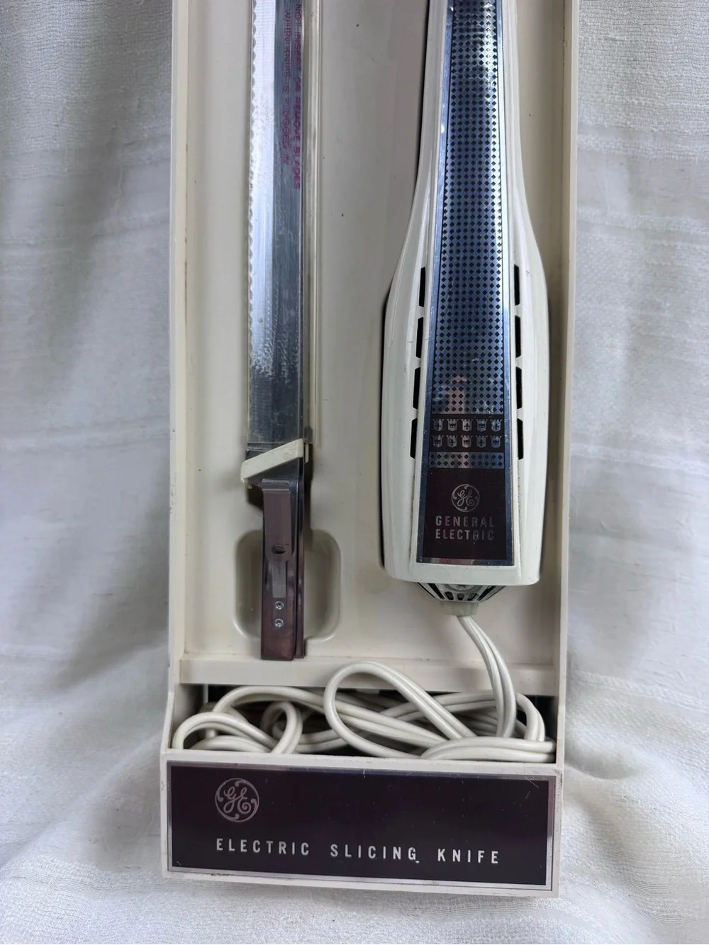 Vintage GE Electric Carving Knife w Wall Mount Case Tested Working
